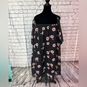 Bailey Blue dress size 3x Black with pink flowers